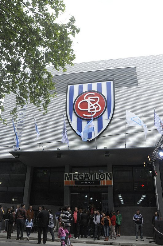 Frente de la sede social en 2020